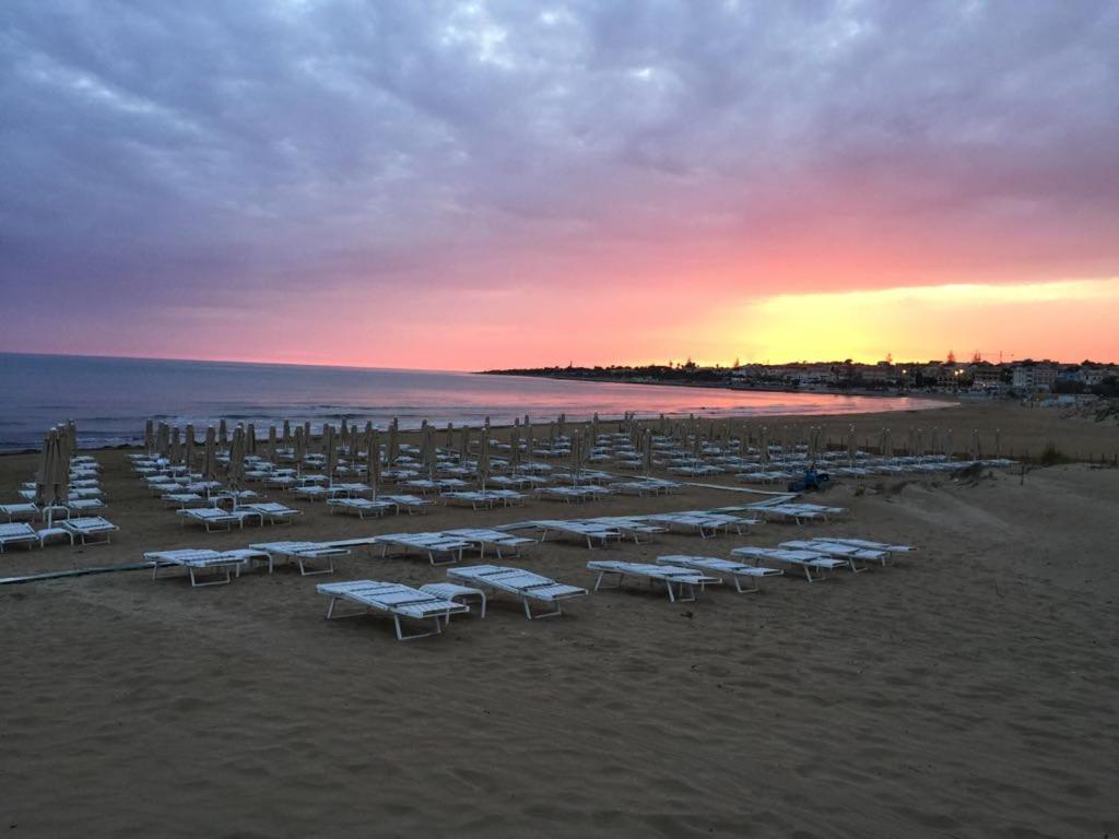 Modica Beach Resort Марина-ді-Модіка Екстер'єр фото